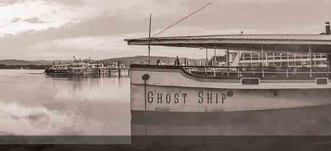 Per Halloween il battello di Arona si trasforma in una nave fantasma