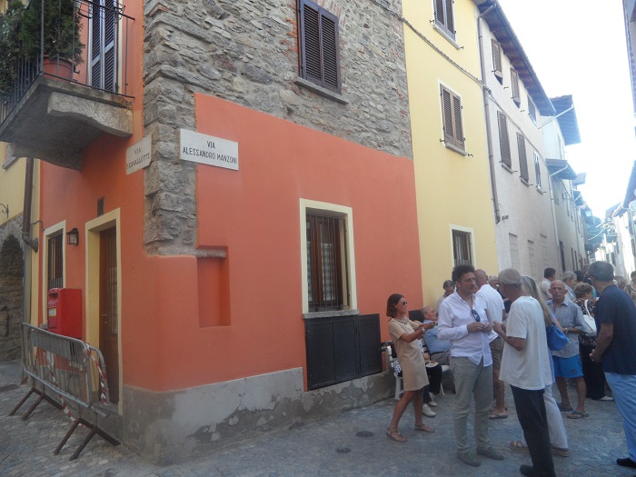 Il sindaco Gusmeroli inaugura a Dagnente le vie sistemate a nuovo. Fotogallery