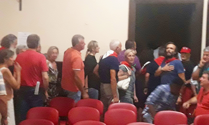 Gusmeroli non si scusa, il Pd abbandona l'aula. Polemiche in consiglio per il dibattito sulla Siria. Foto