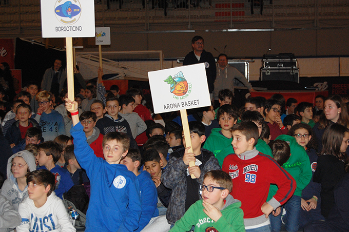 Fine settimana di sport ad Arona, 600 giovani atleti per la seconda edizione del “ Pipex National Carnival Cup”