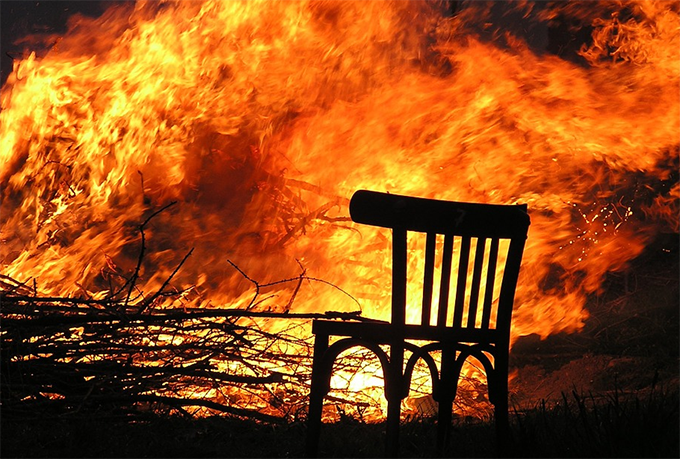 Oleggio Castello, in fiamme un punto di ristoro