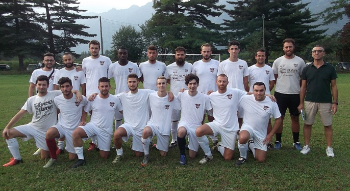 Varzese e Casale al comando del campionato di Seconda. La Mergozzese sbanca con l'Oleggio Castello