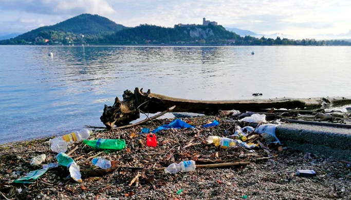 Legambiente lancia l’allarme plastiche nel Lago Maggiore, particolare criticità ad Arona con la piena