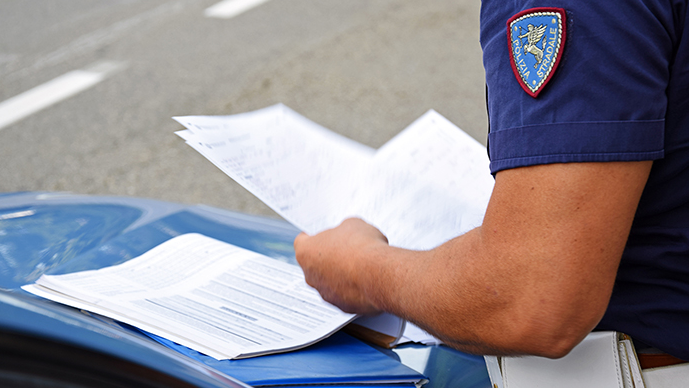 Guida in stato di ebbrezza: patente ritirata ad un 44enne dell'Aronese