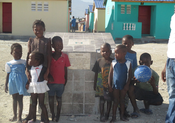 L'Onlus Cilla per Haiti dona 14 tablet al "Fermi" di Arona