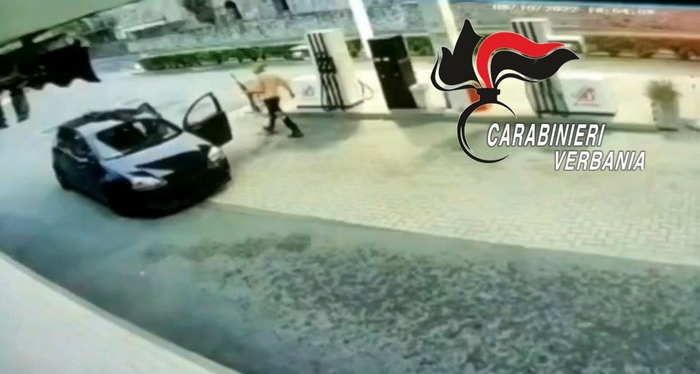 Due anni allo svizzero neonazi che armato terrorizzò la ss33