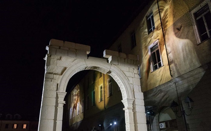 “Passing Through, moving Forward”: eventi sotto il segno dell’ Arco di Palmira