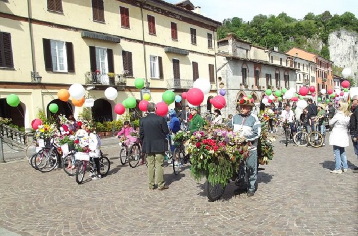 Con la Biciclettata in Fiore Arona sostiene il rispetto per l’ambiente