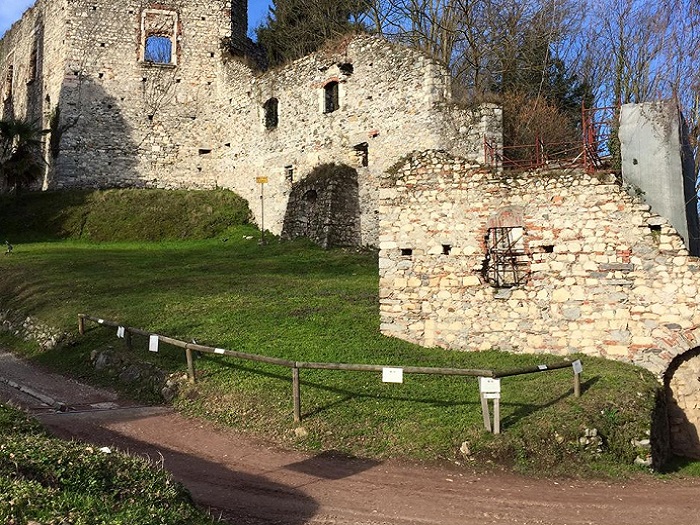La Rocca ospita una rassegna di cori