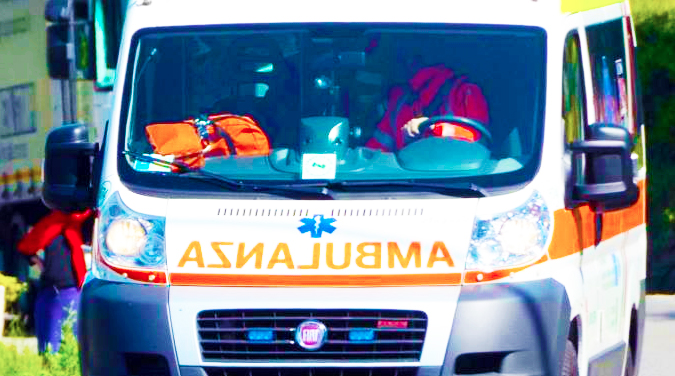 Weekend con incidenti ad Arona. Scontro tra auto e moto in via Baracca