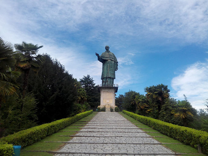 Cammino di San Carlo, domenica da Arona ad Oropa