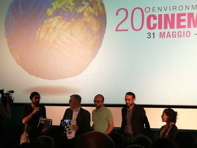 0605 Foto premiazione menzione speciale di Legambiente a Con i piedi per terra