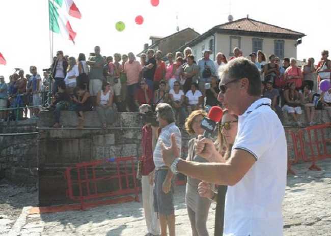 Arona Foto vicesindaco Monti alla Traversata