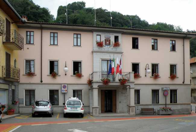 Massino Visconti Municipio.psd