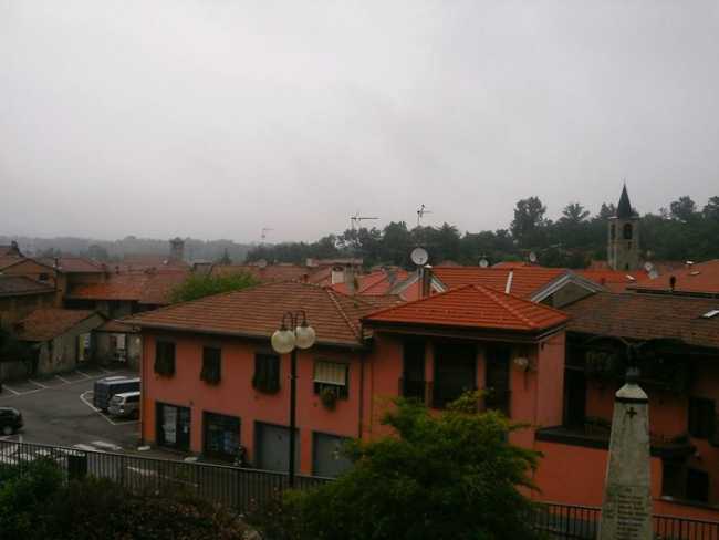 Varallo Pombia foto paese