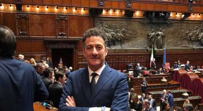 alberto gusmeroli camera