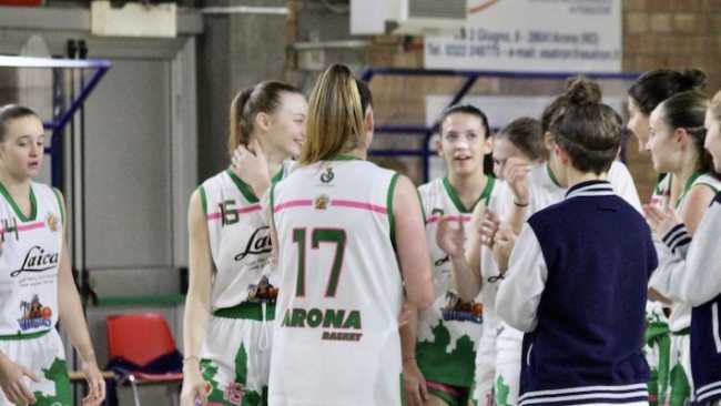 arona basket femminile squadra gruppo
