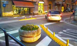 arona via milano fioriere