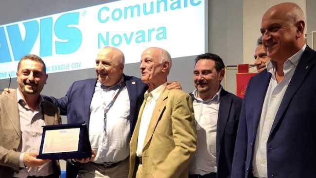 avis premio lesiano colombo