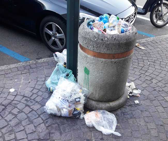 cestino immondizia arona