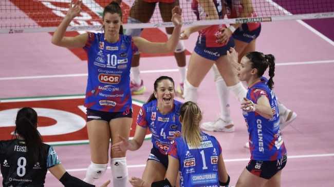 Arona 24 Igor Volley, vittoria in 5 set con l'Olympiakos in Challenge Cup