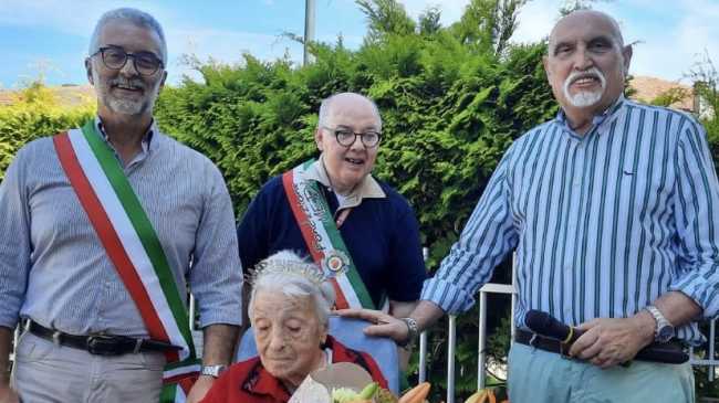 invorio giuseppina 102 ago 25