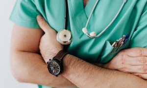 medico braccia stetoscopio