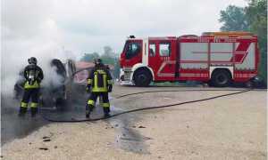 ok incendio furgone oleggio vigili