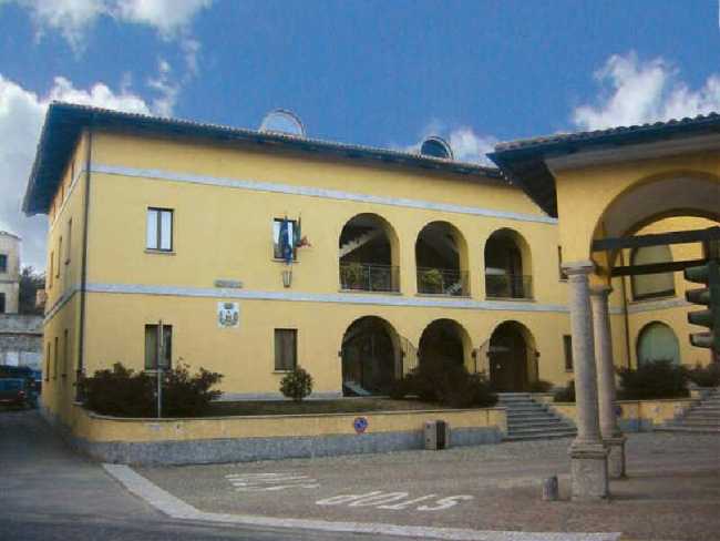 oleggio castello municipio