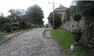 salita chiesa Mercurago