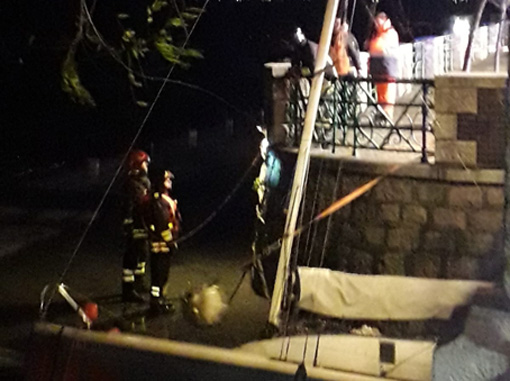 barca incagliata arona