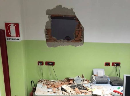 divignano furto scuola