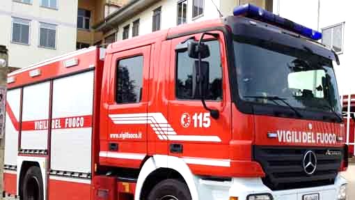 vigili del fuoco lato