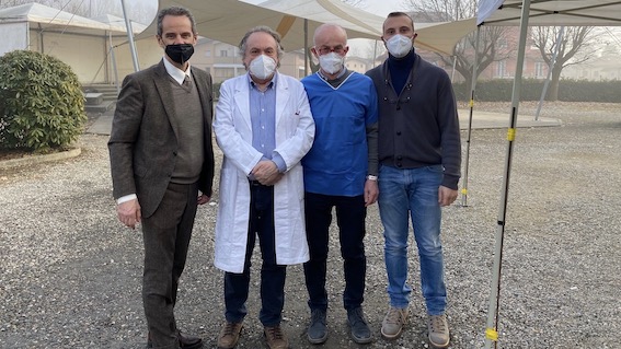 oleggio castello centro vaccinale