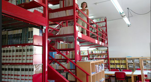 biblioteca arona interni